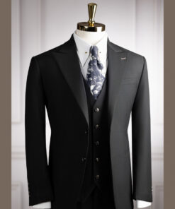 Vest đen cổ nhọn 2 nút