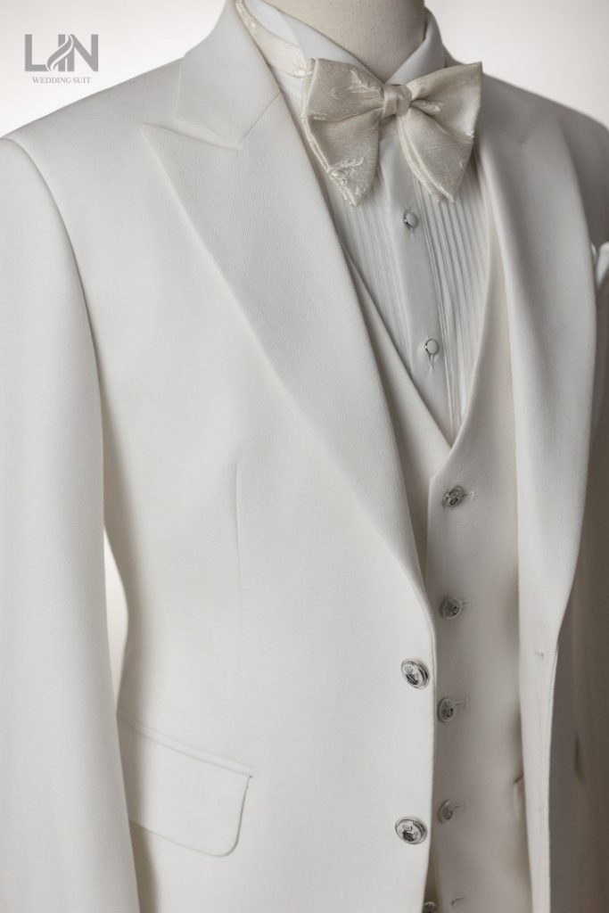 SUIT FULL WHITE – ĐẲNG CẤP TINH KHÔI, VẺ ĐẸP KHÓ CƯỠNG