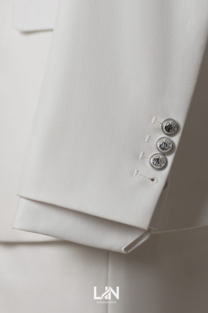 SUIT FULL WHITE – ĐẲNG CẤP TINH KHÔI, VẺ ĐẸP KHÓ CƯỠNG