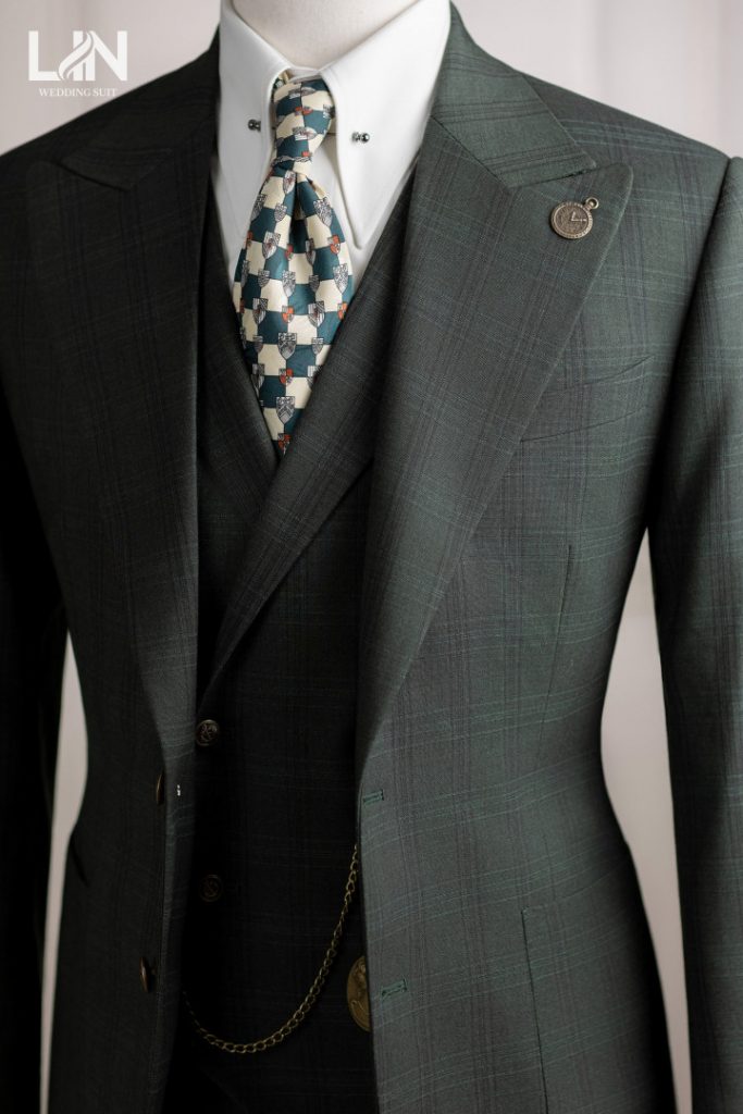 LỊCH LÃM TỪNG CHI TIẾT – BẢN LĨNH TRONG TỪNG ÁNH NHÌN