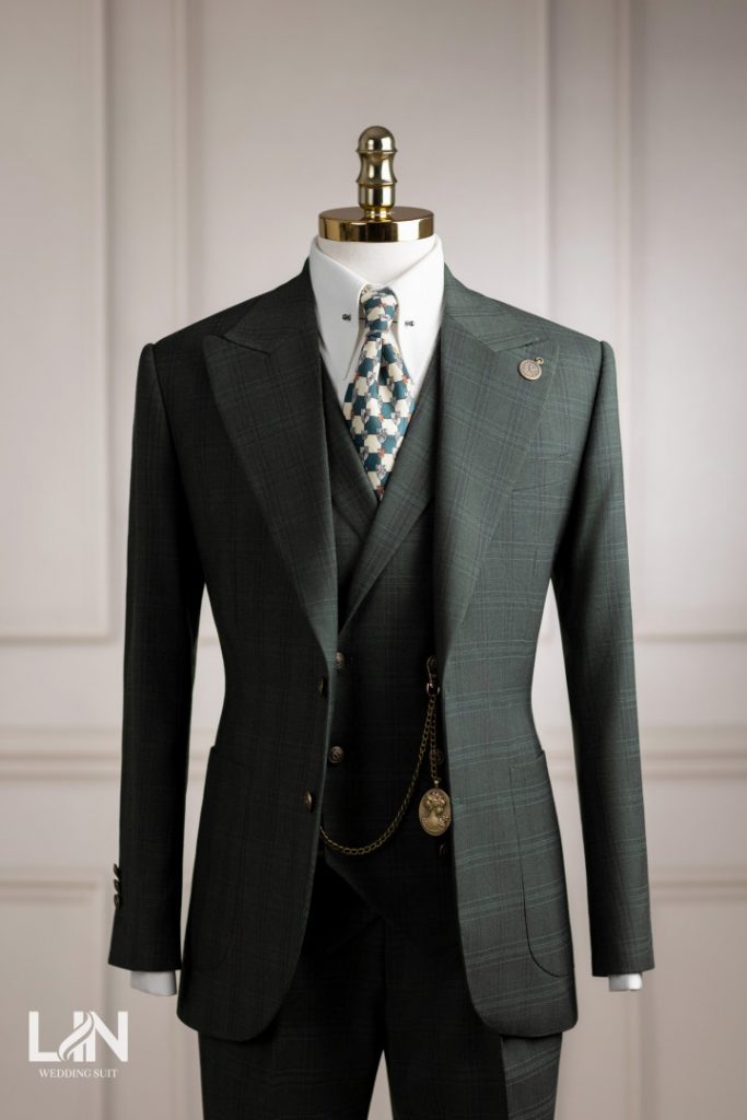 LỊCH LÃM TỪNG CHI TIẾT – BẢN LĨNH TRONG TỪNG ÁNH NHÌN