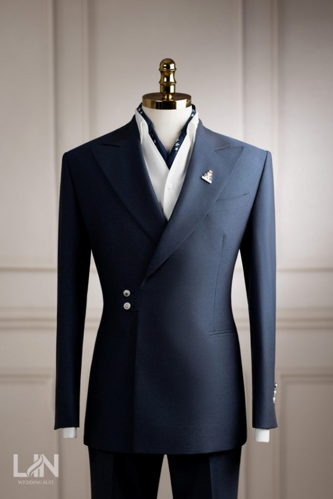 VEST XANH NAVY CÚC CÀI CHÉO – PHONG THÁI QUÝ ÔNG HIỆN ĐẠI