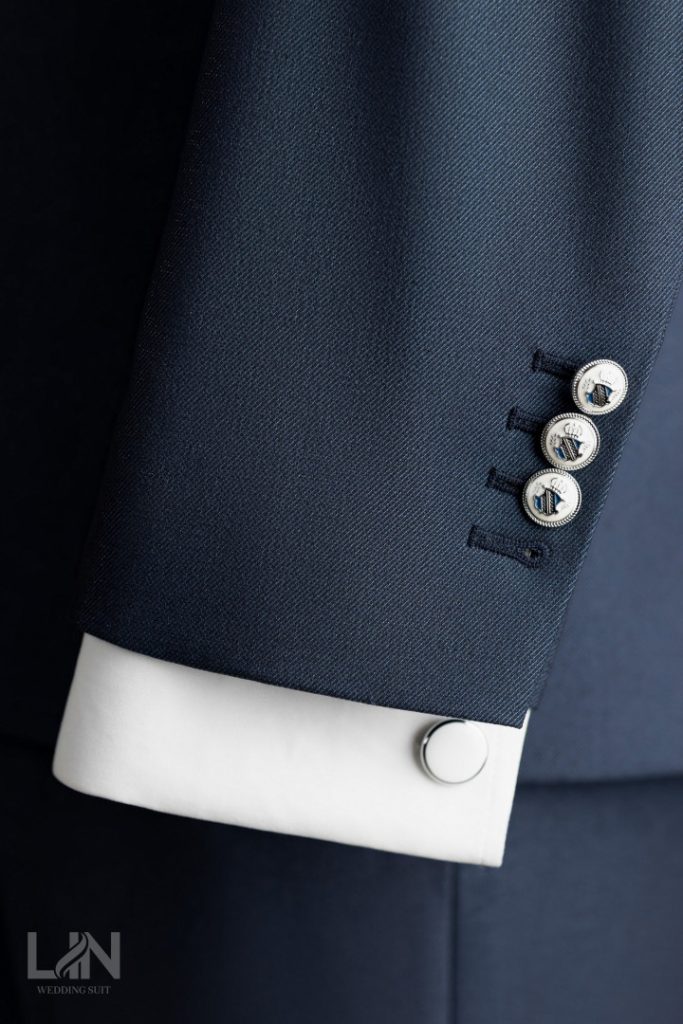 VEST XANH NAVY CÚC CÀI CHÉO – PHONG THÁI QUÝ ÔNG HIỆN ĐẠI