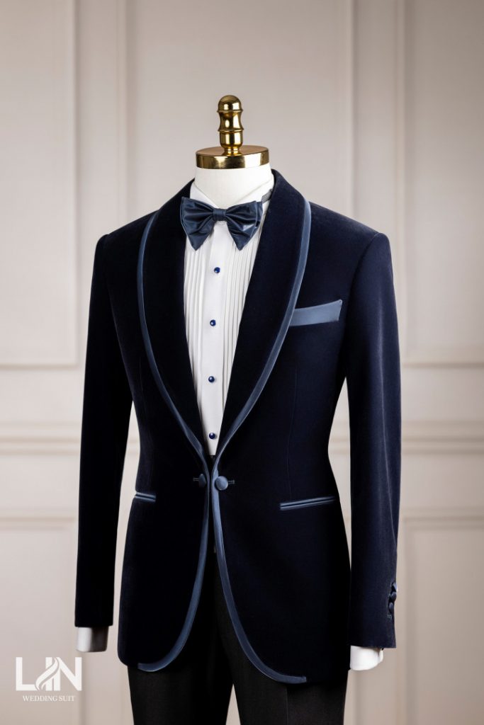 TUXEDO NHUNG XANH NAVY – BẢN LĨNH CHÚ RỂ THỜI THƯỢNG