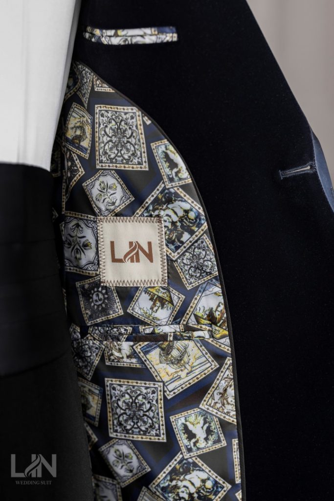 TUXEDO NHUNG XANH NAVY – BẢN LĨNH CHÚ RỂ THỜI THƯỢNG