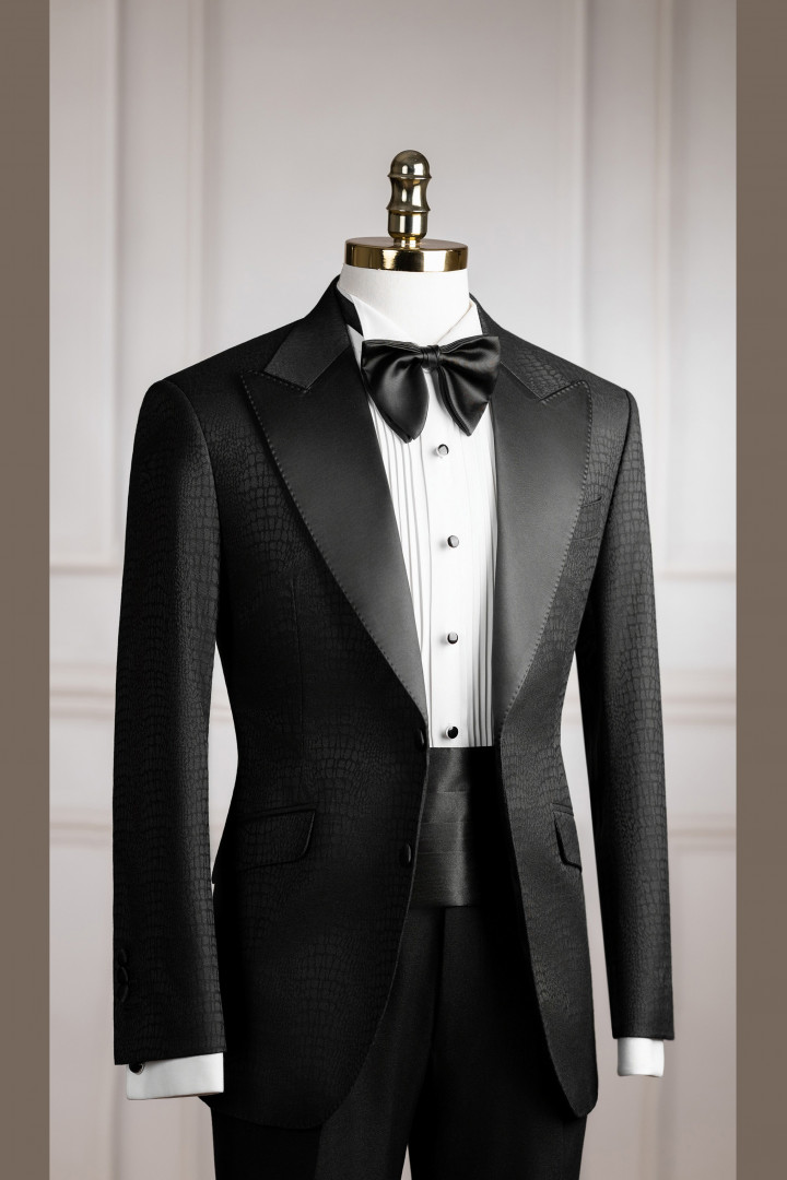 Tuxedo đen vân cá sấu cổ nhọn phi mờ đột chỉ 1 cúc