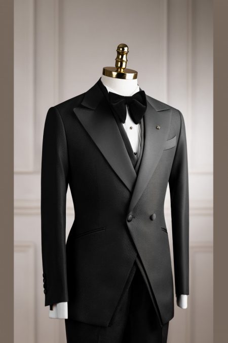 Tuxedo đen oli mini cổ nhọn phi mờ 2 cúc