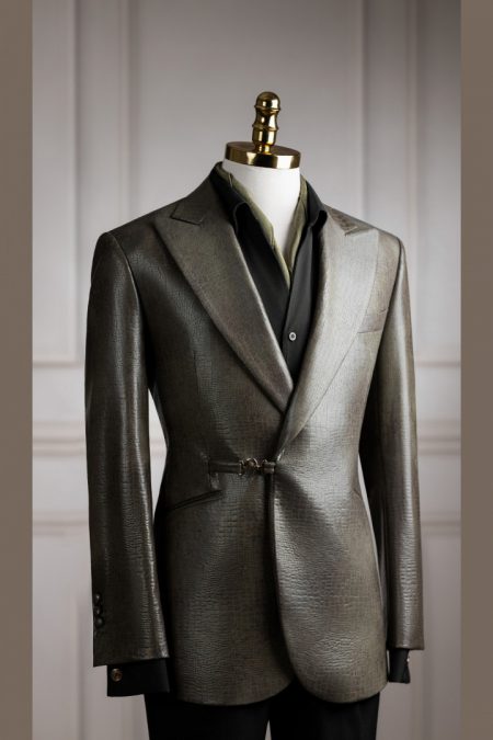 Vest xanh rêu vân cá sấu cổ nhọn gài chéo