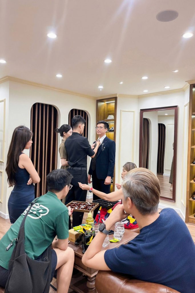 HẬU TRƯỜNG MÙA CƯỚI – LIN LUÔN SẴN SÀNG