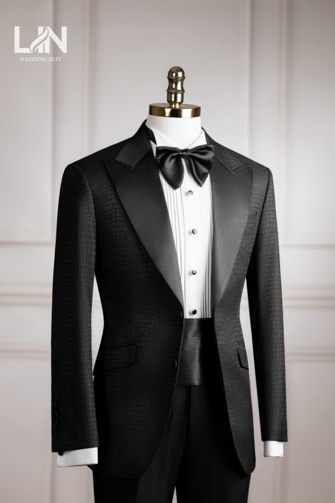 TUXEDO VÂN CÁ SẤU - NÂNG TẦM PHONG CÁCH CHÚ RỂ
