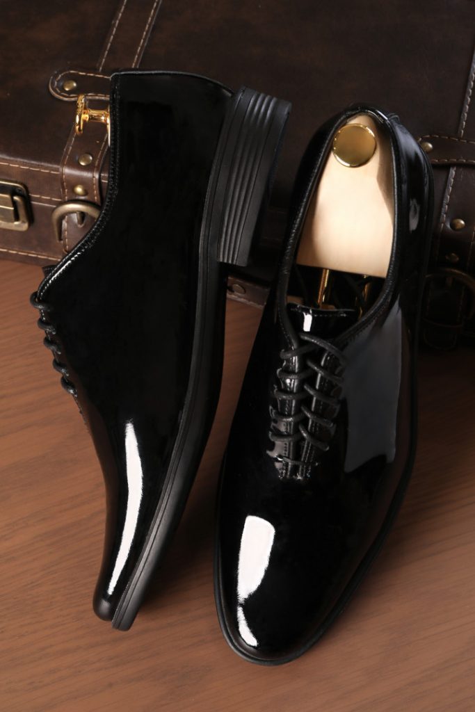 GLOSSY BLACK – Hoàn thiện diện mạo quý ông