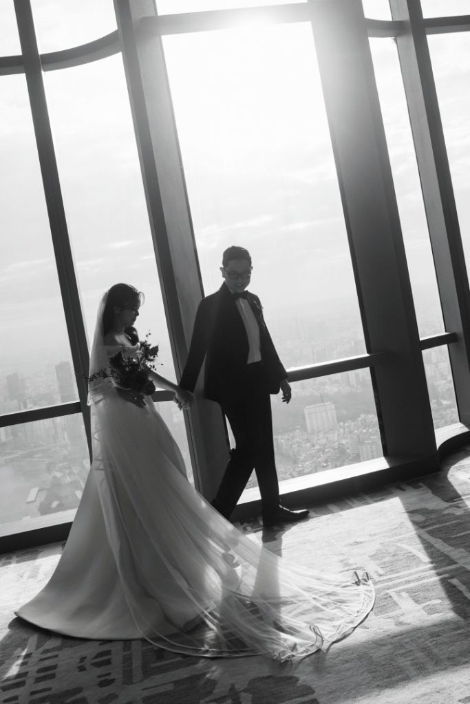 Hoàng Huy & Phương Giang – Khoảnh khắc hạnh phúc trên đỉnh Landmark 81