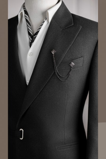 Vest đen xương cá cổ nhọn cài chéo