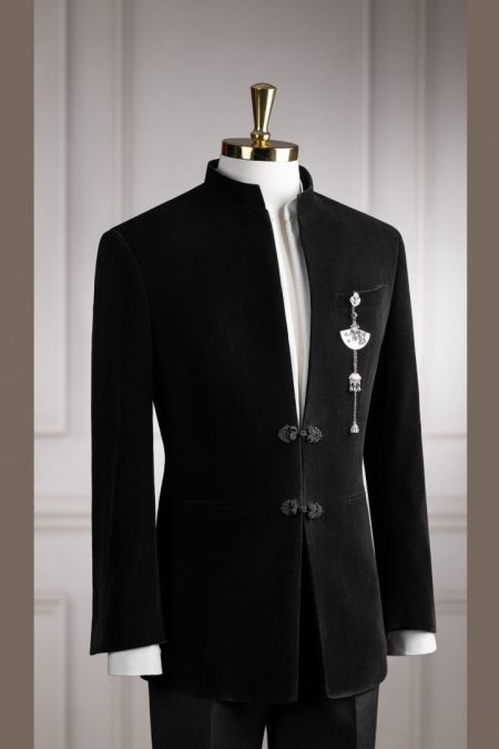 Vest đen nhung cổ trụ 2 cúc