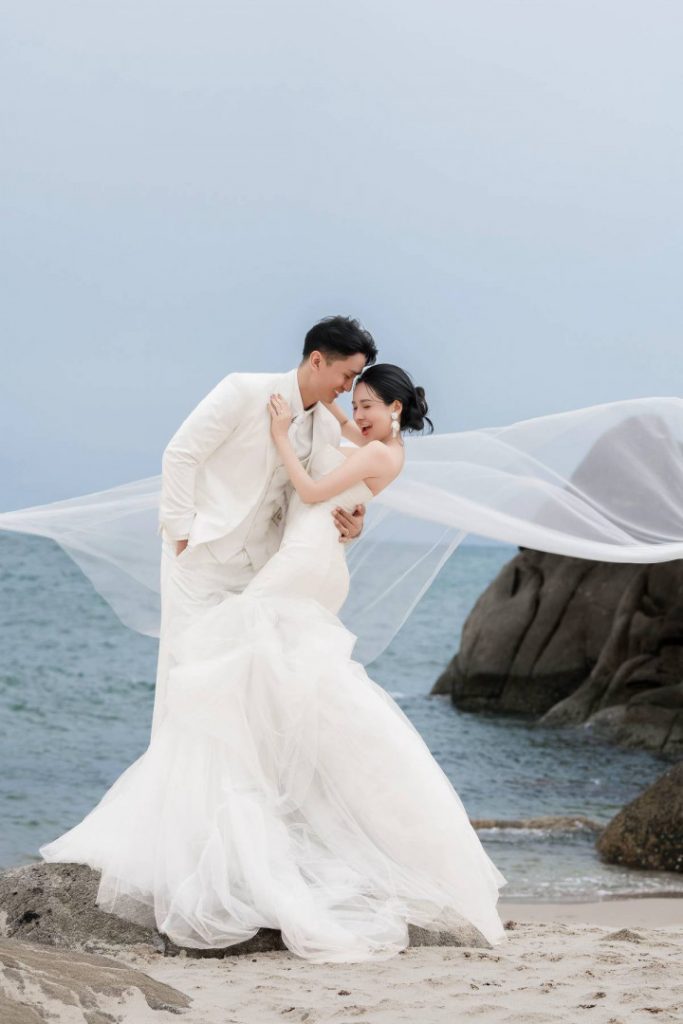 KHÁNH LINH & VIÊN VIBI – KHẮC GHI TÌNH YÊU GIỮA BIỂN XANH