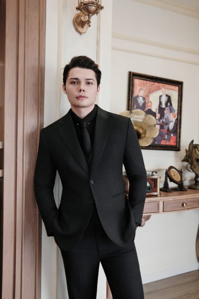 MR. JOHN LỊCH LÃM TRONG SUIT FULL BLACK TẠI LIN WEDDING SUIT