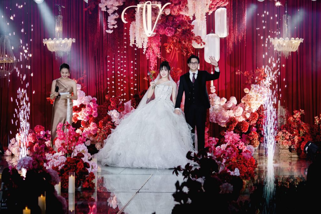 KIM TÂN & THANH VÂN – HẠNH PHÚC ĐƯỢC VIẾT NÊN TỪ NHỮNG ĐIỀU TRỌN VẸN
