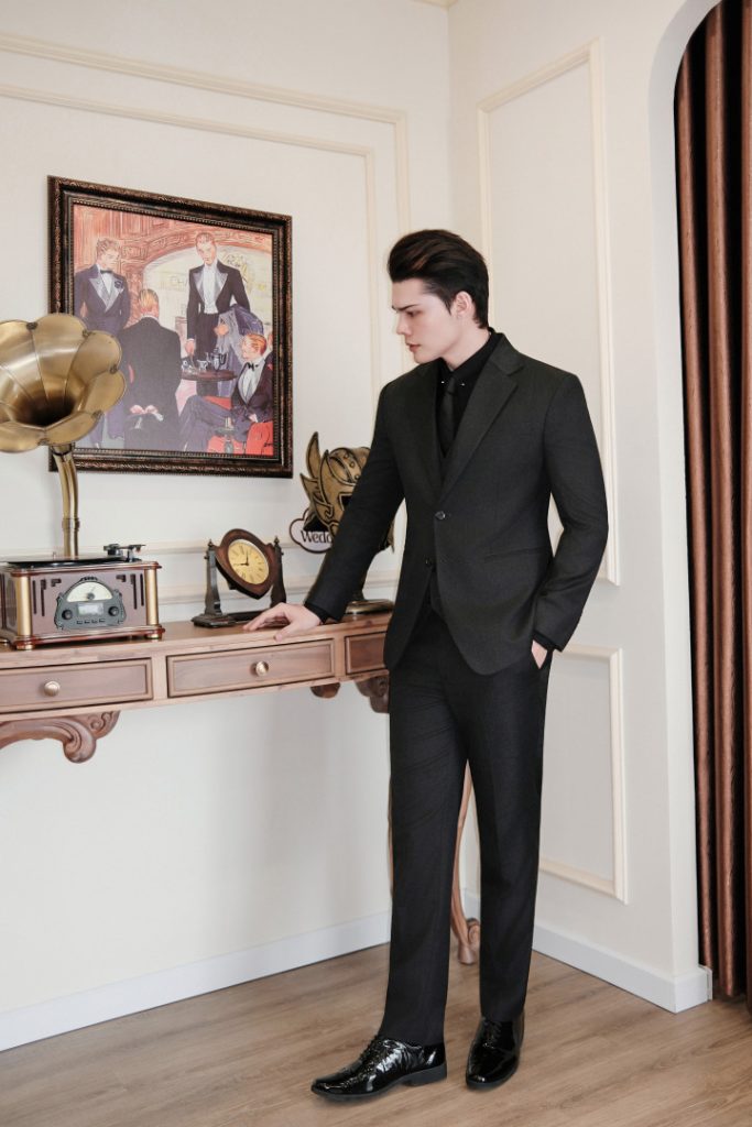 MR. JOHN LỊCH LÃM TRONG SUIT FULL BLACK TẠI LIN WEDDING SUIT