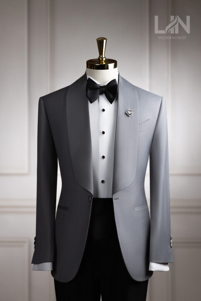 TUXEDO XÁM XƯỚC – VẺ LỊCH LÃM KHÔNG CẦN PHÔ TRƯƠNG