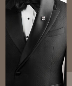 Tuxedo đen gấm ve layer thiết kế 1 cúc cài chéo
