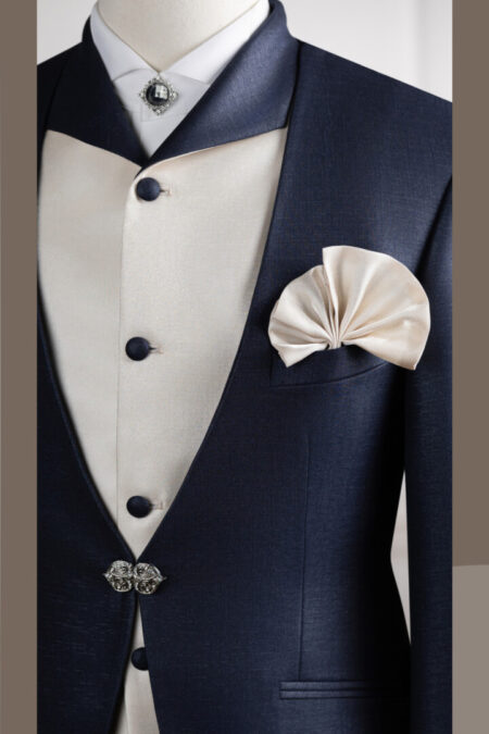 VE.348 Tuxedo xanh xước cổ tim khóa cài