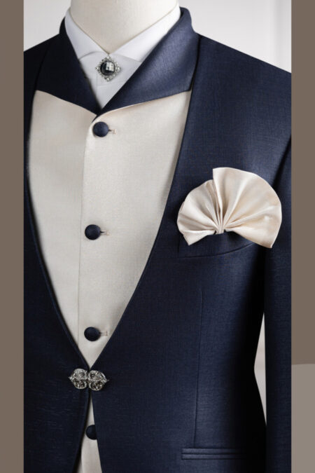 VE.348 Tuxedo xanh xước cổ tim khóa cài