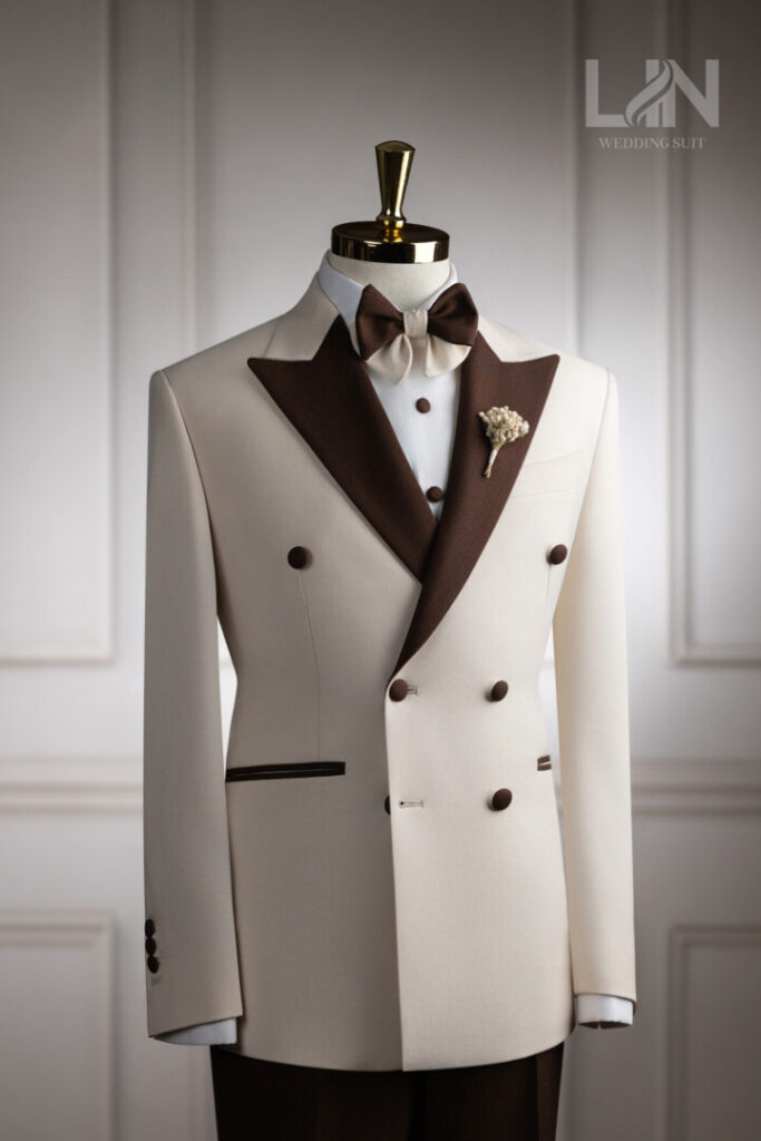 TUXEDO KEM VE NÂU 6 CÚC – SỰ GIAO THOA GIỮA CỔ ĐIỂN VÀ HIỆN ĐẠI