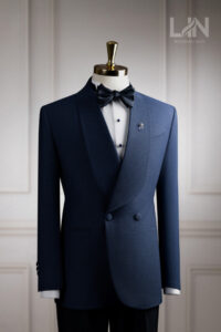 TUXEDO XANH NAVY VÂN SÓNG CỔ SAM – DẤU ẤN LỊCH LÃM CỦA QUÝ ÔNG HIỆN ĐẠI