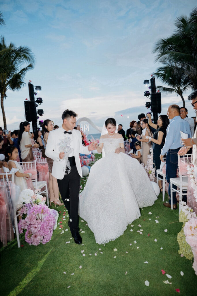 VĂN ĐẠT & NGỌC HÂN – LỜI HẸN ƯỚC GIỮA BIỂN XANH
