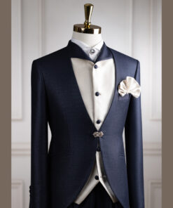 Tuxedo xanh xước cổ tim khóa cài